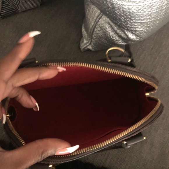 Authentic Louis Vuitton Handbag - Picture 4 of 5